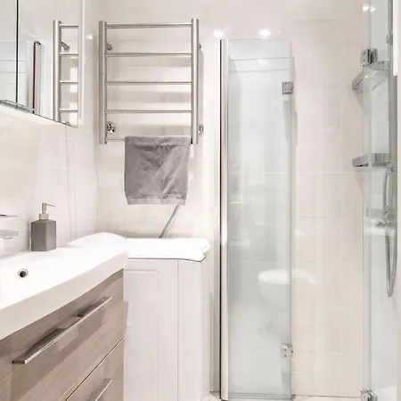 2br Lux Modern Near Sea, Sibelius And Stadium