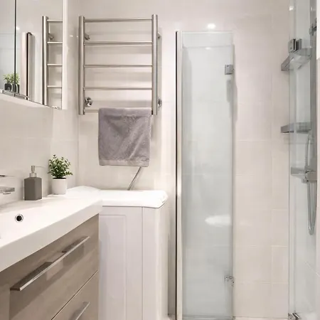 2br Lux Modern Near Sea, Sibelius And Stadium